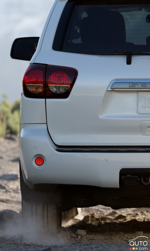 Good for 320,000 km? Toyota, GM Trucks the Most Common Active Old Timers